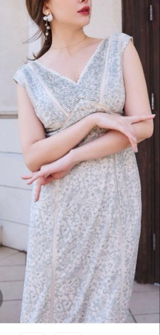 Her lip to Lace Trimmed Floral DressサイズM