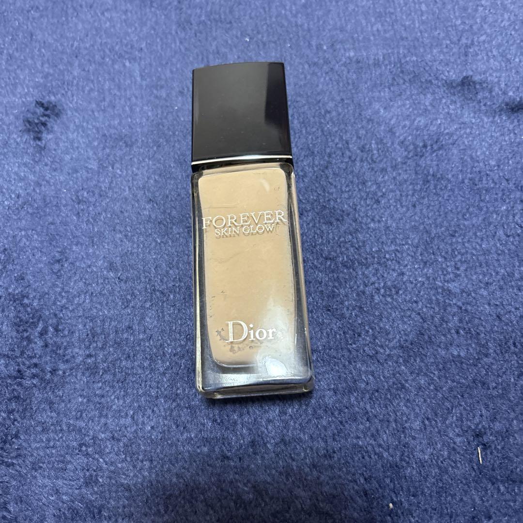 Dior フォーエバー スキン グロウ 1.5N 30ml SPF20
