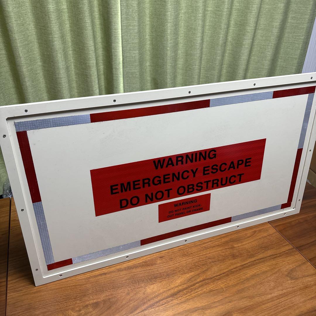 米軍　注意看板 警告プレート パネル 英字 EMERGENCY ESCAPE