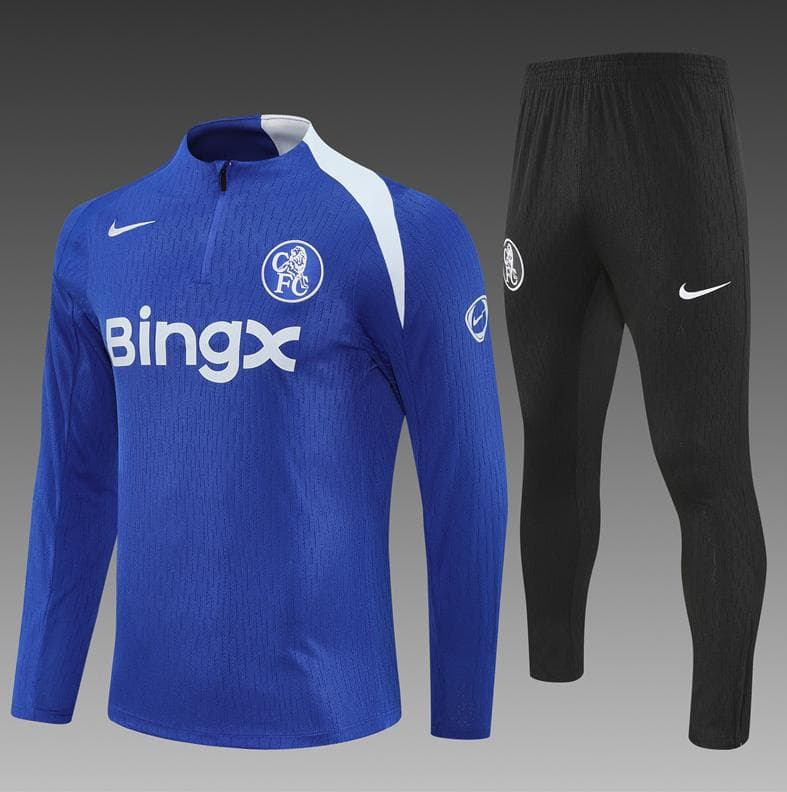 25 26 チェルシーFC ブルー トレーニングキット Mサイズです