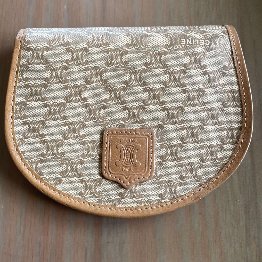 CELINE 二つ折り財布 モノグラム CELINE 二つ折り財布 ベージュ モノグラム - メルカリ