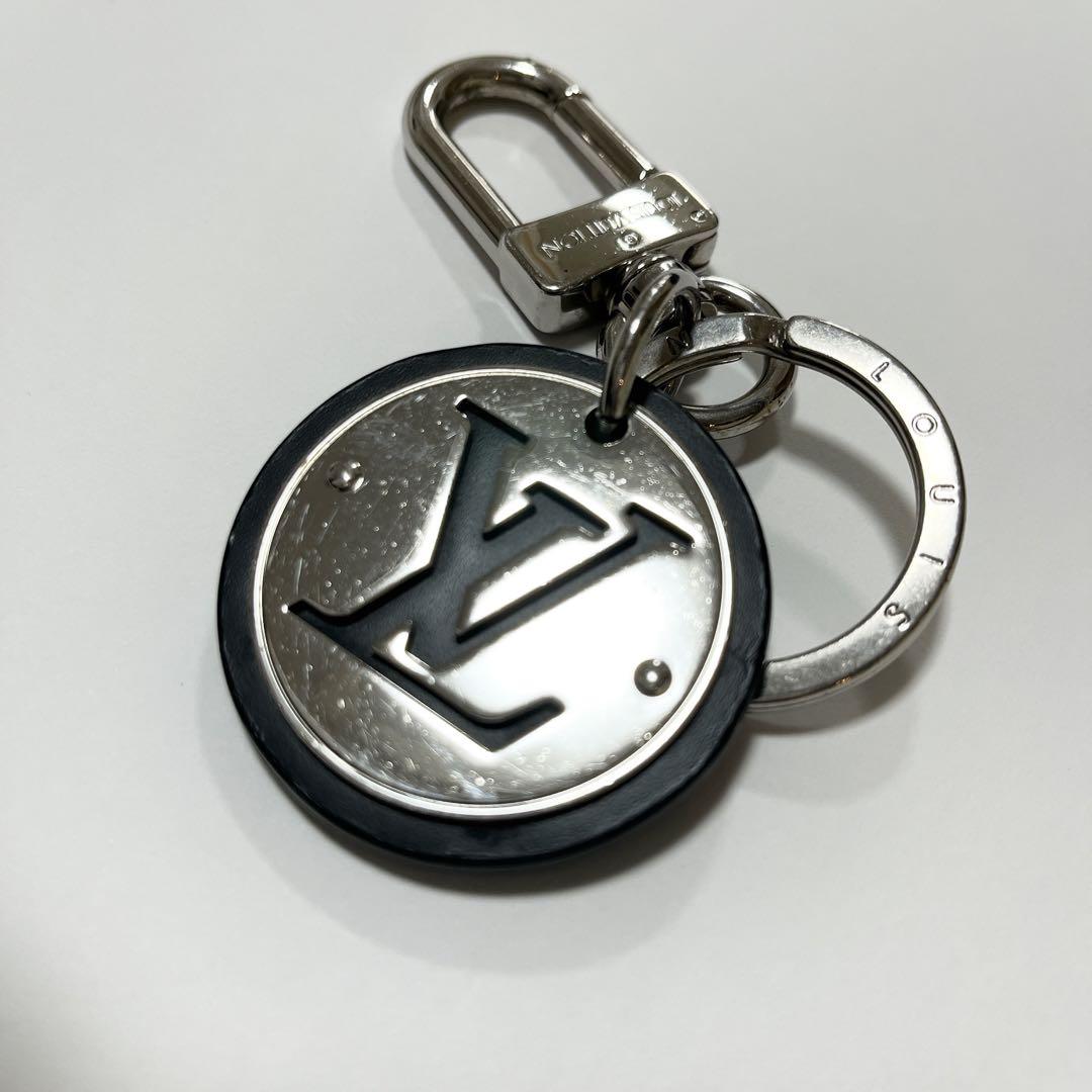 ルイ・ヴィトン  LV カット サークル キーホルダー  M67362