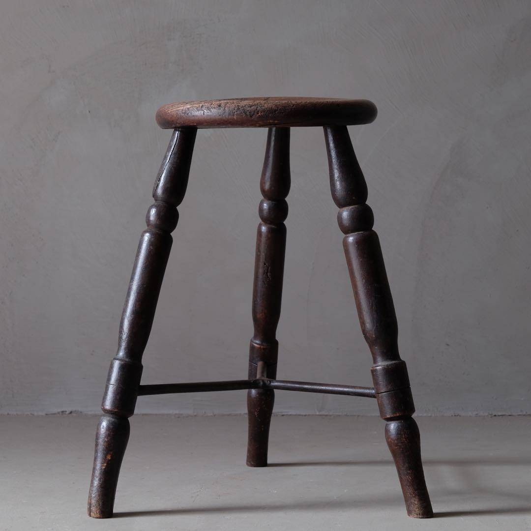 交渉中　アンティーク　古道具　3本脚のスツール丸イス アンティーク 古いスツール 3本脚 丸椅子 クロス脚 | antiques