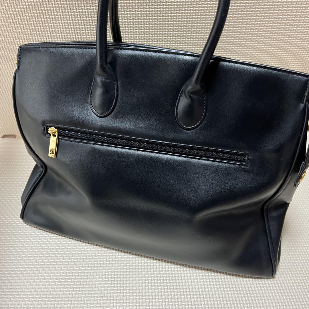 美品】Roberto Cavallo レザー トートバック - メルカリ