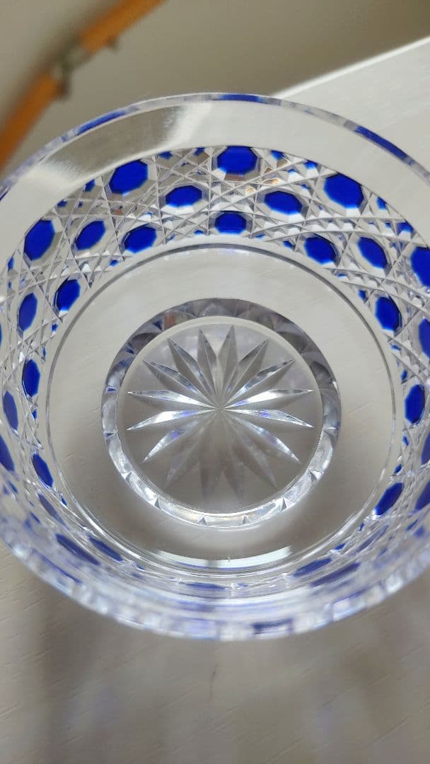 カメイガラス 藍被薩摩切子皿 菱宝-