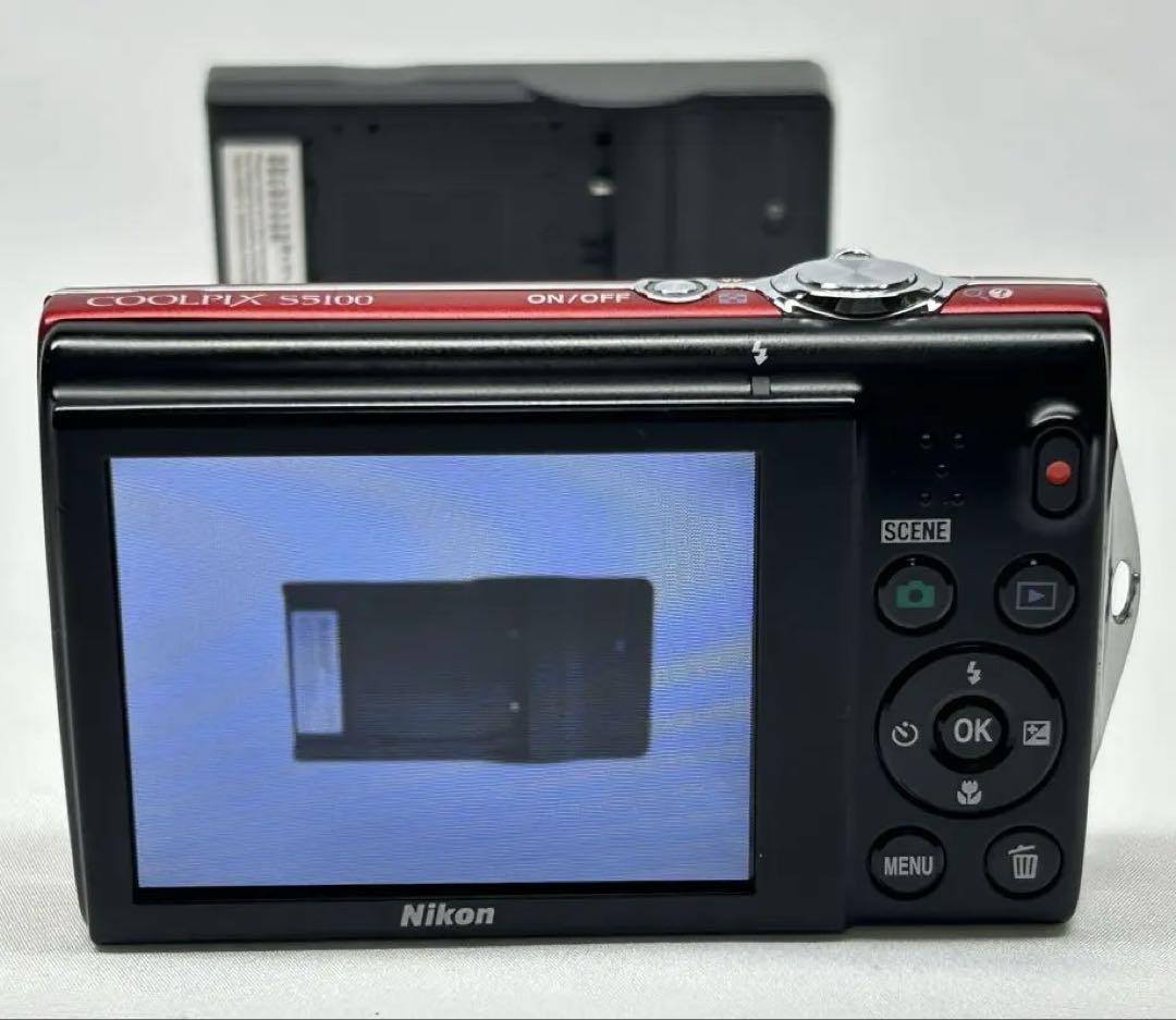 Nikonクールピクス　s5100 充電器付き　レッド