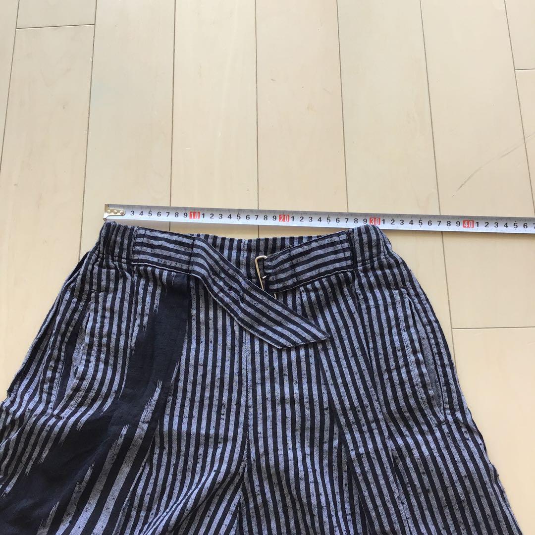 Issey Miyake 黒と青のストライプ ワイドパンツ