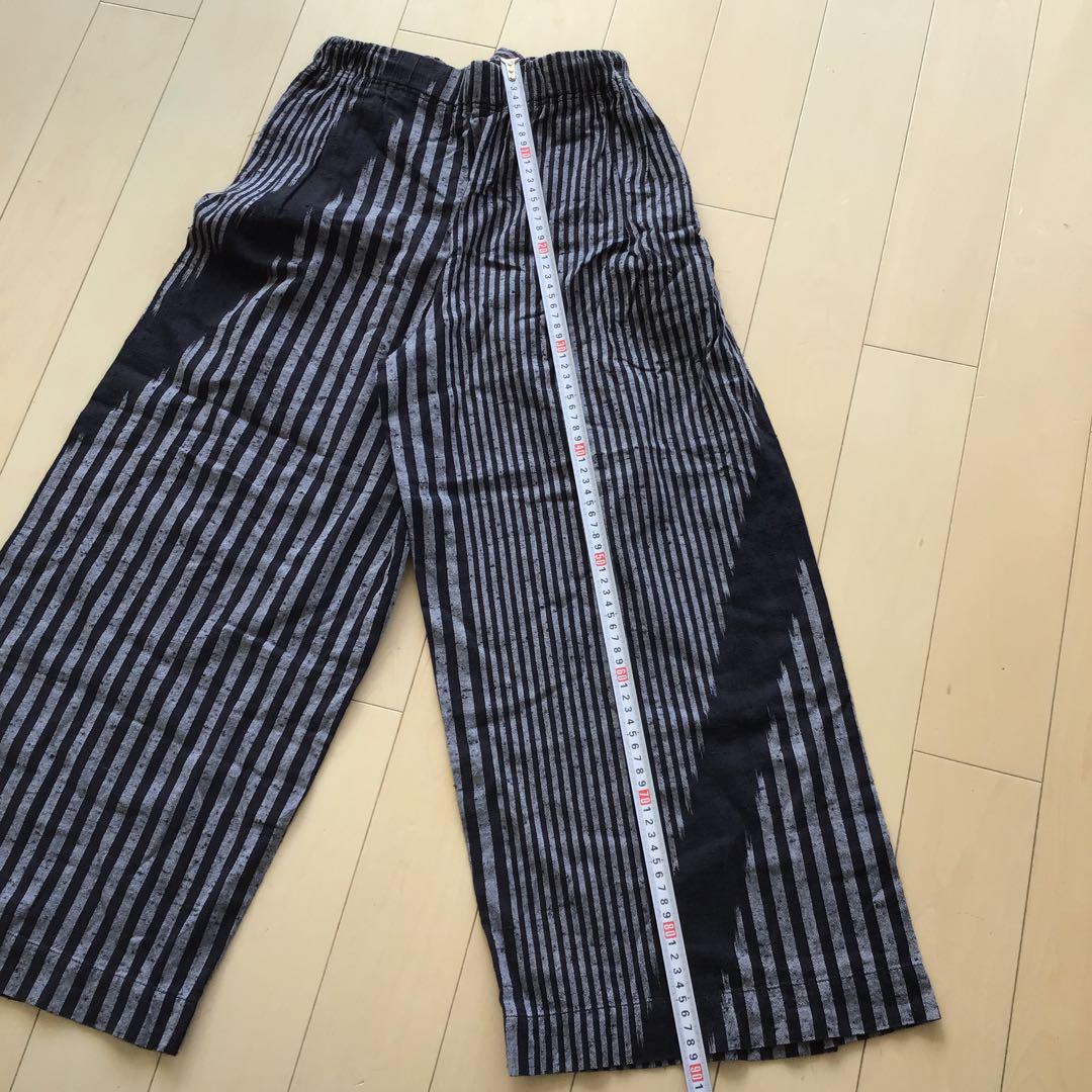 Issey Miyake 黒と青のストライプ ワイドパンツ