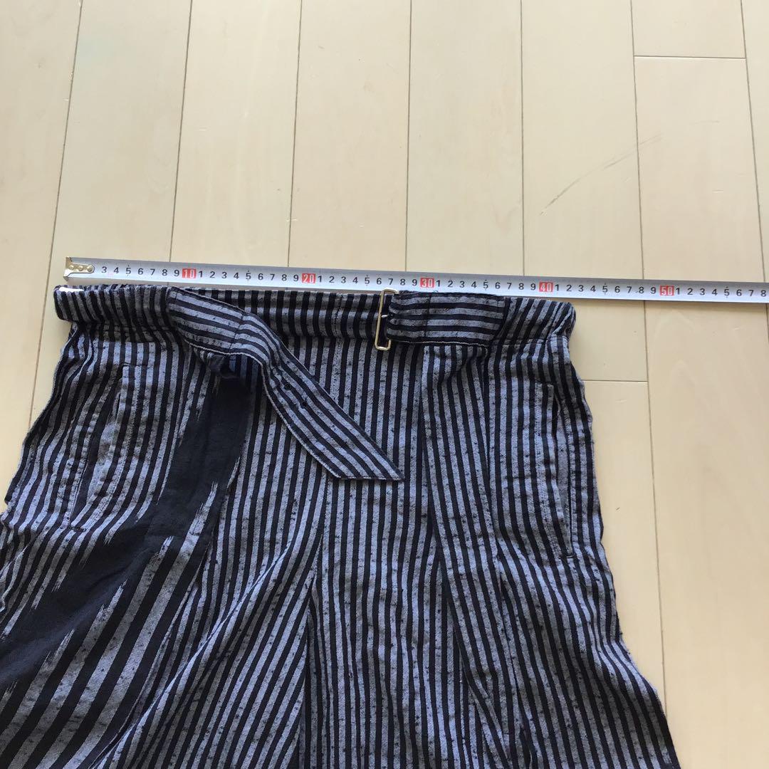 Issey Miyake 黒と青のストライプ ワイドパンツ