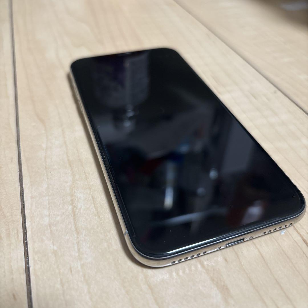 Apple iPhone X シルバー 本体　64GM SIMフリー