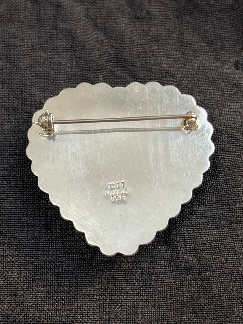 ハートブローチやや傷や汚れあり