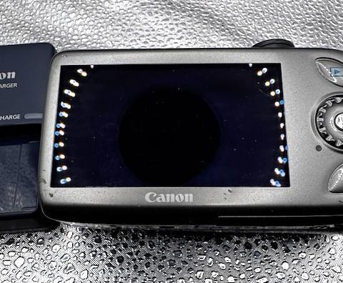 Canon IXY 510is デジタルカメラ 青色 本体と純正ケース付き