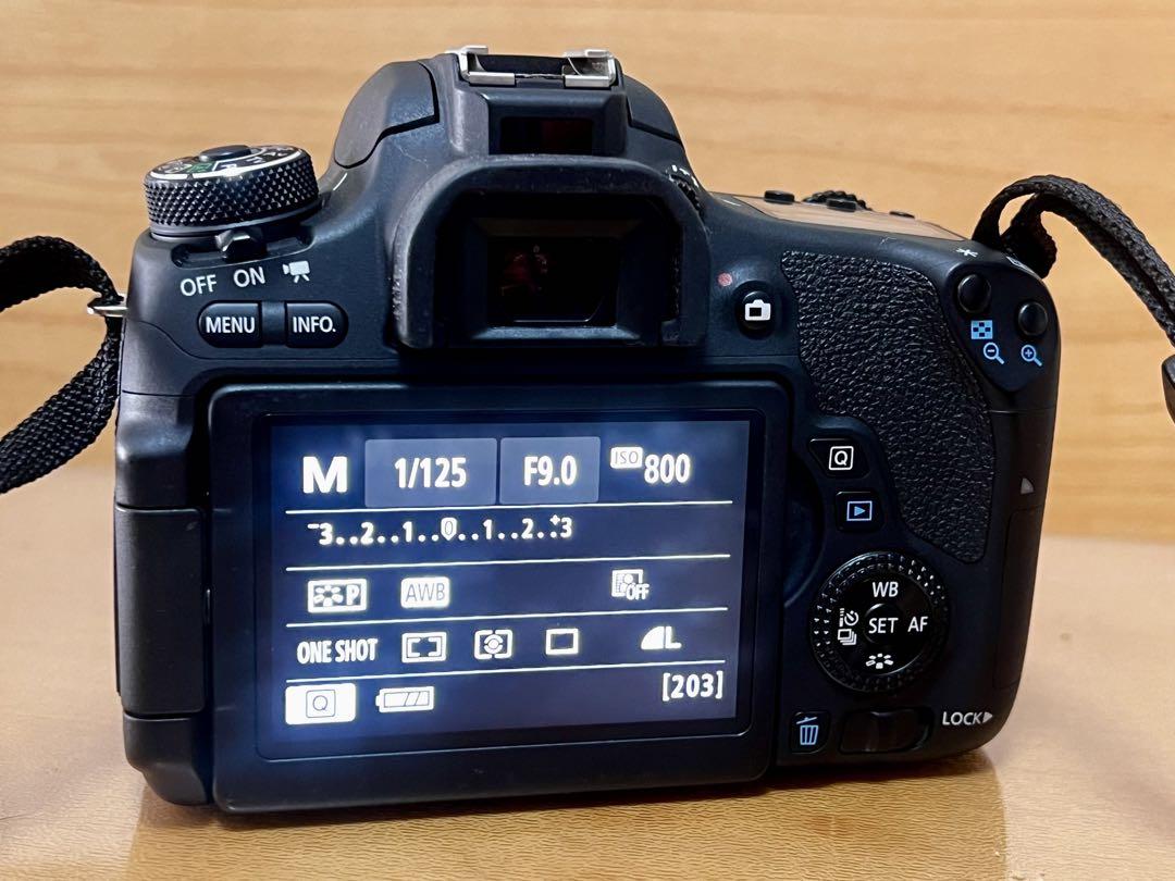 Canon EOS 8000D ボディ　おまけ付き