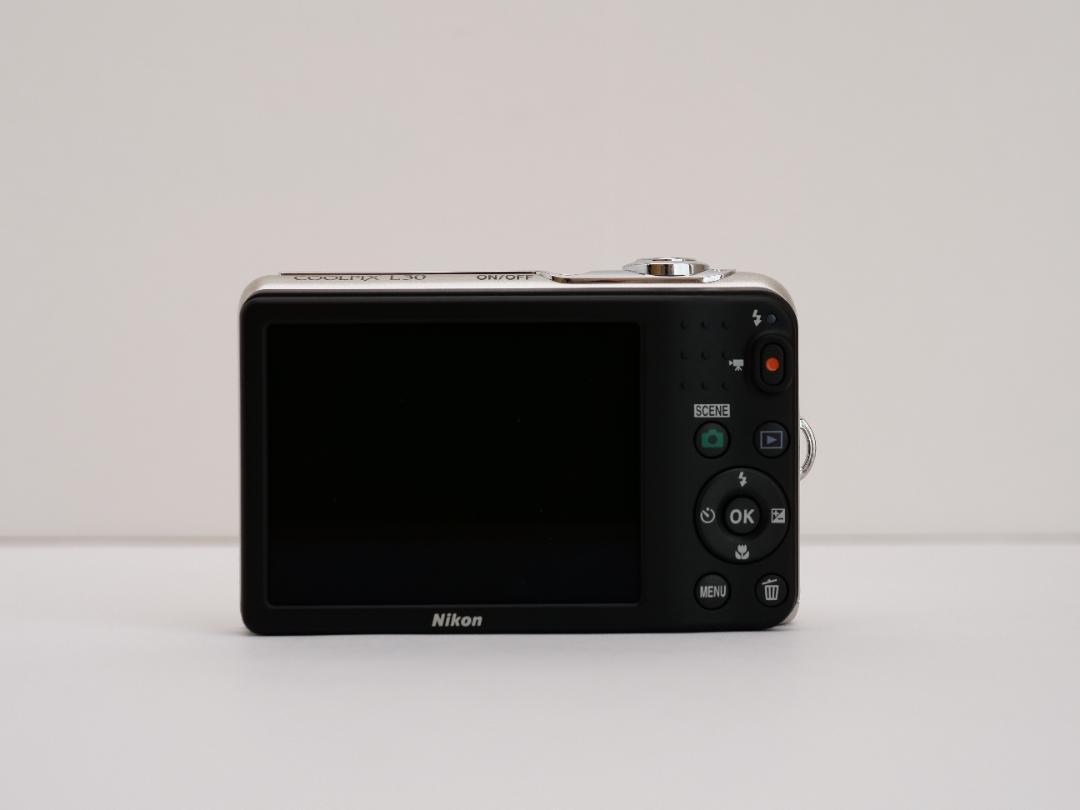 Nikon ニコン COOLPIX L30 デジタルカメラ 動作品,箱付き