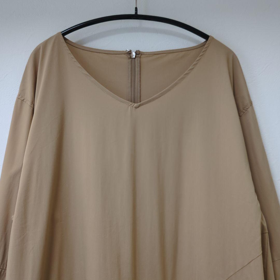 【美品】エレンディーク　ベージュ アシンメトリック ロングワンピース 02