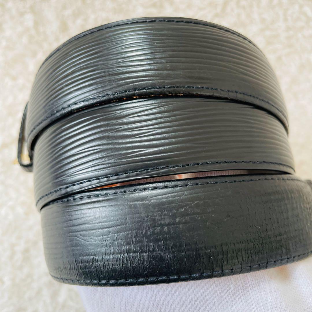 LOUIS VUITTON ベルト エピ 黒 メンズ レザーベルト
