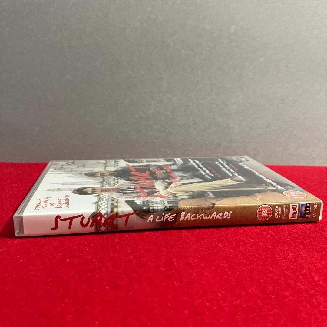 スチュアート：ア・ライフ・バックワーズ』DVD 海外版 - メルカリ