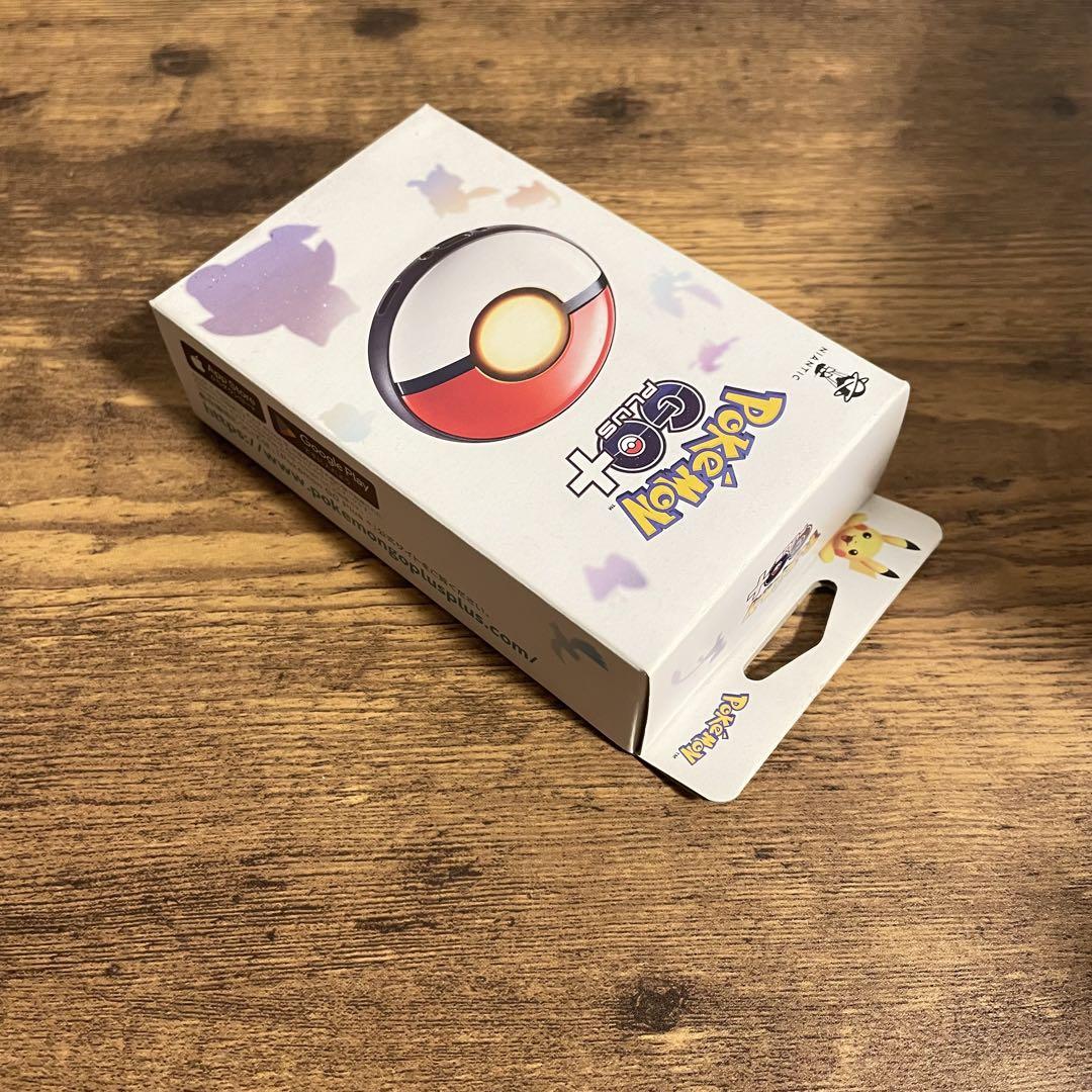 Pokemon GO Plus + 新品未開封 即日発送】Pokemon GO Plus + 新品未開封(おまけ付き) - メルカリ