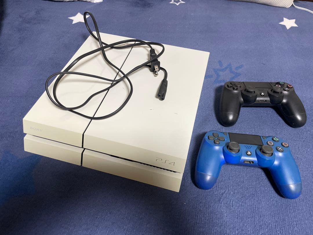 ホワイト PS4 本体 + コントローラー2台