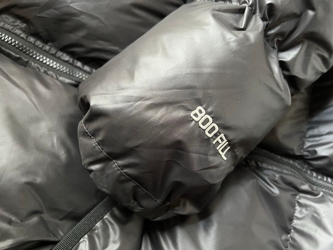 Stussy フード付きダウンジャケット Mサイズ1 Stussy フード付きダウンジャケット Mサイズ1