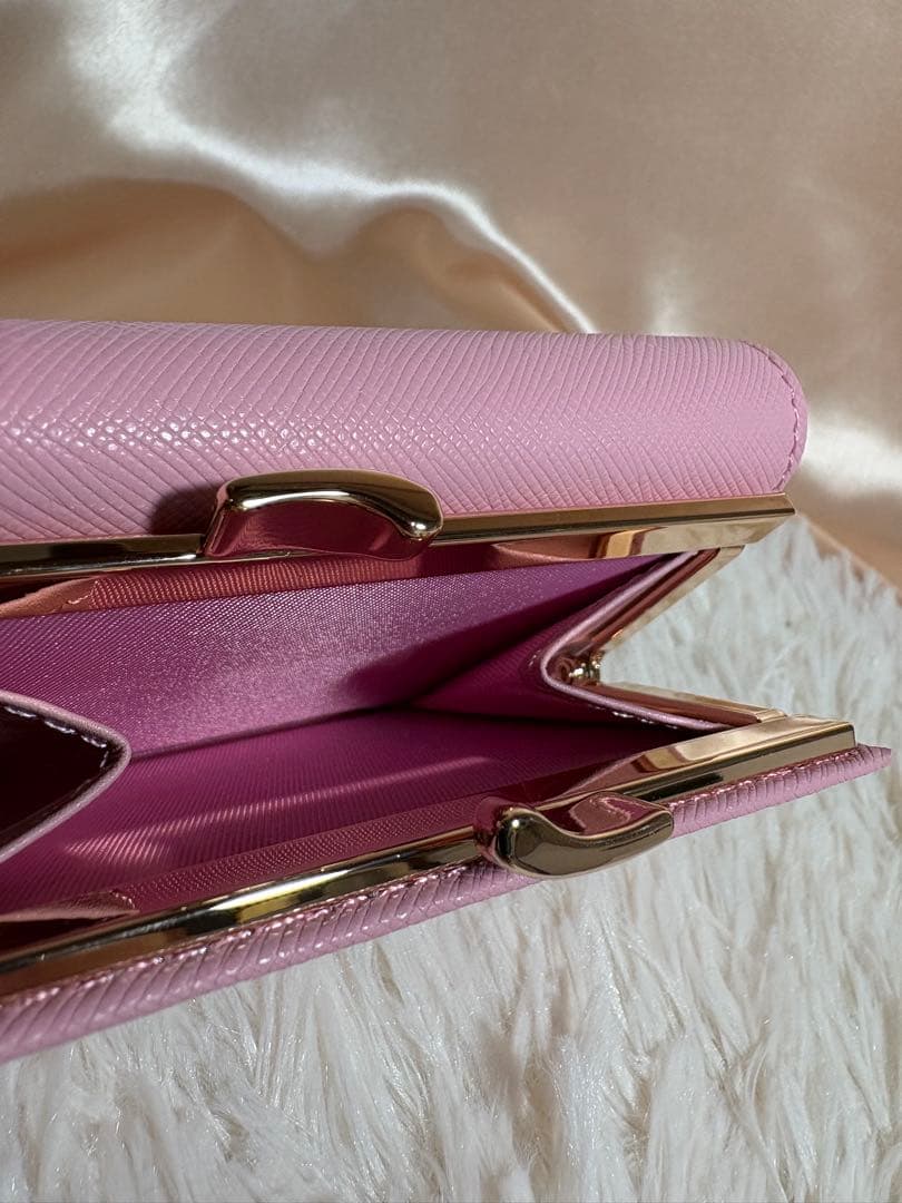 ヴィヴィアン ウエスト ウッド三つ折り財布 ピンクゴールド 【新品未使用】 ヴィヴィアン ウエスト ウッド三つ折り財布 ピンクゴールド 【新品未使用】