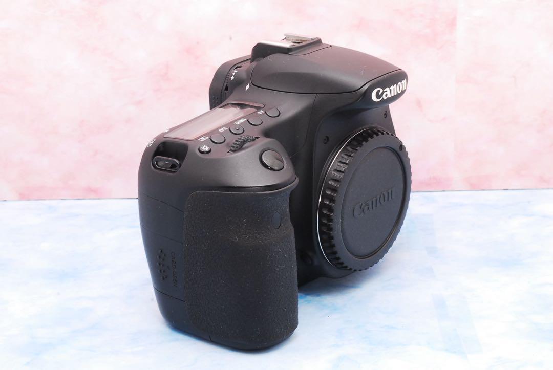 Canon EOS 60D☆一眼レフカメラ☆カメラバッグ付☆高性能☆美品