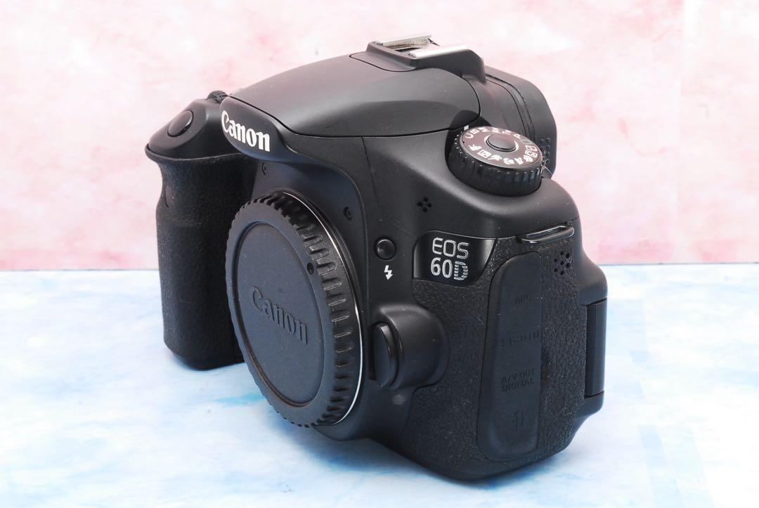 Canon EOS 60D☆一眼レフカメラ☆カメラバッグ付☆高性能☆美品