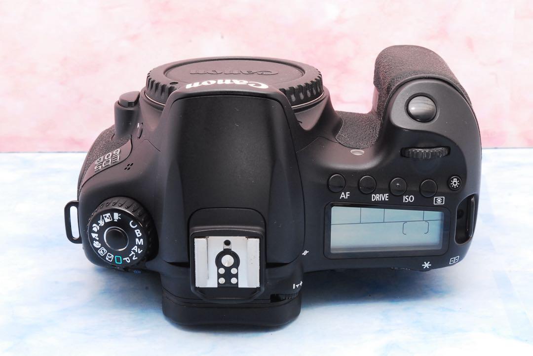 Canon EOS 60D☆一眼レフカメラ☆カメラバッグ付☆高性能☆美品