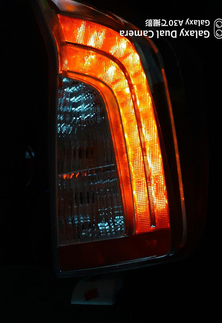 ZVW30 プリウス30系 後期 全灯火済テールランプ 左右セット
