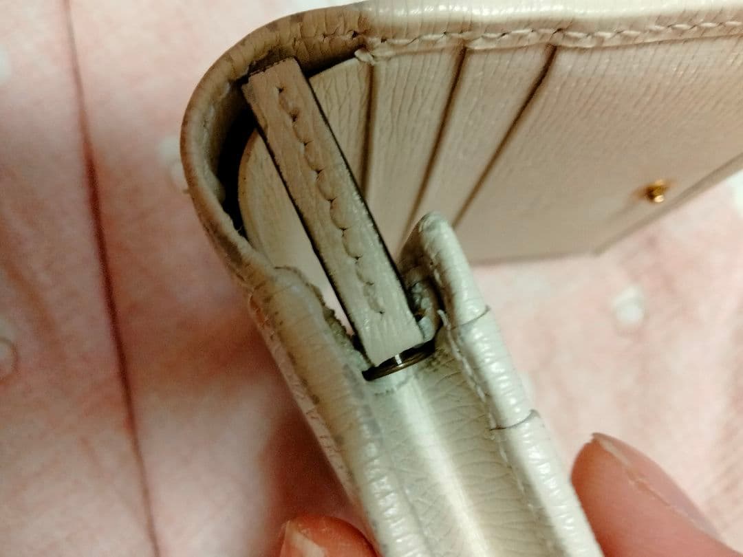 グッチ　GUCCI　グッチガーデン　白　アイモチーフ　財布　目　ミケーレ