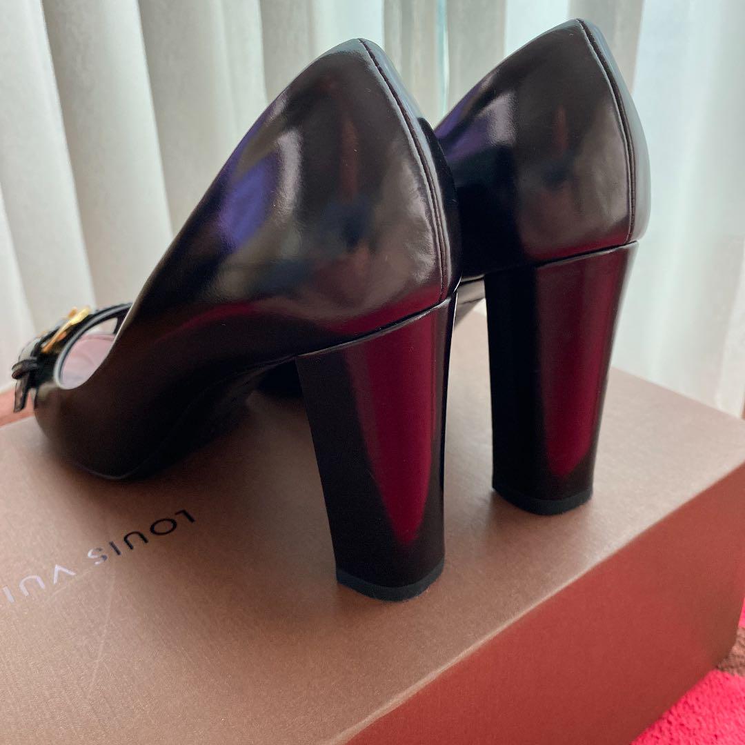 LOUIS VUITTON パンプス