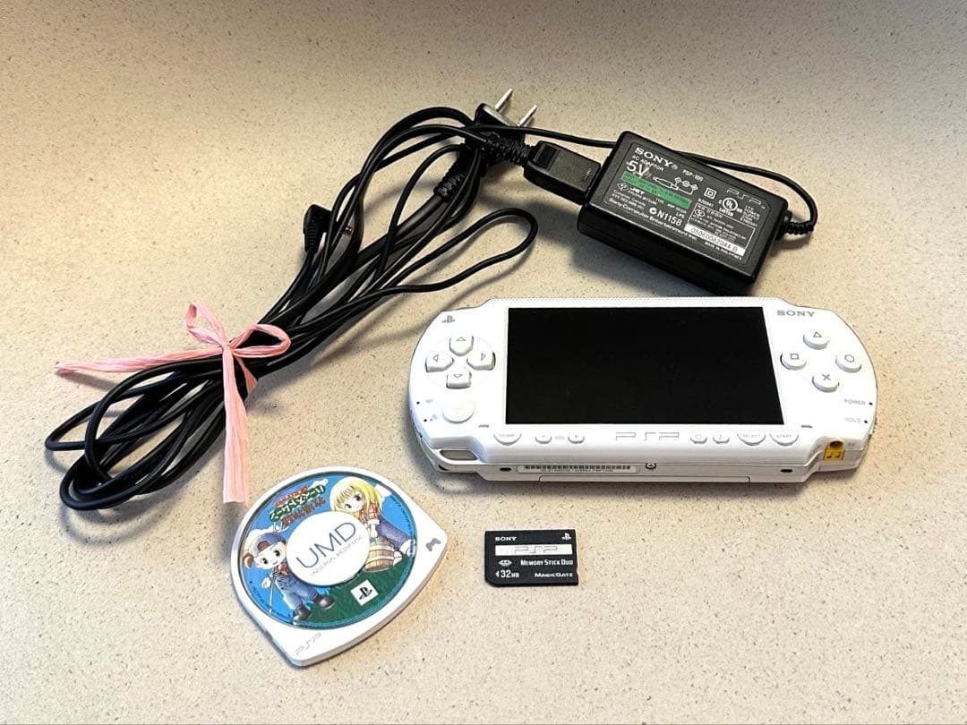 PSP1000 セラミックホワイト　本体