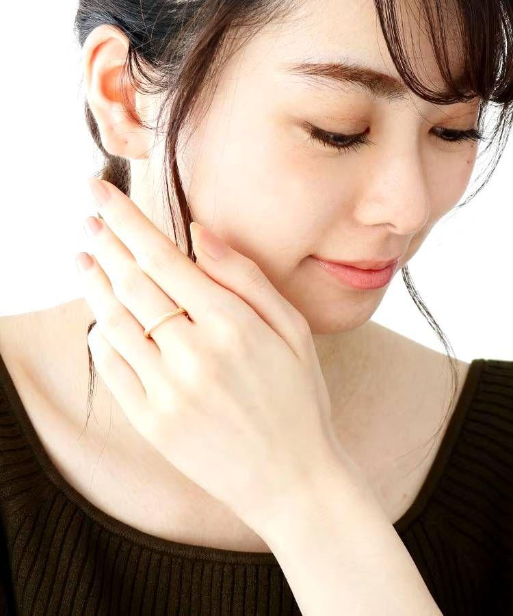 ココシュニック　丸線並び　ひねり　リング