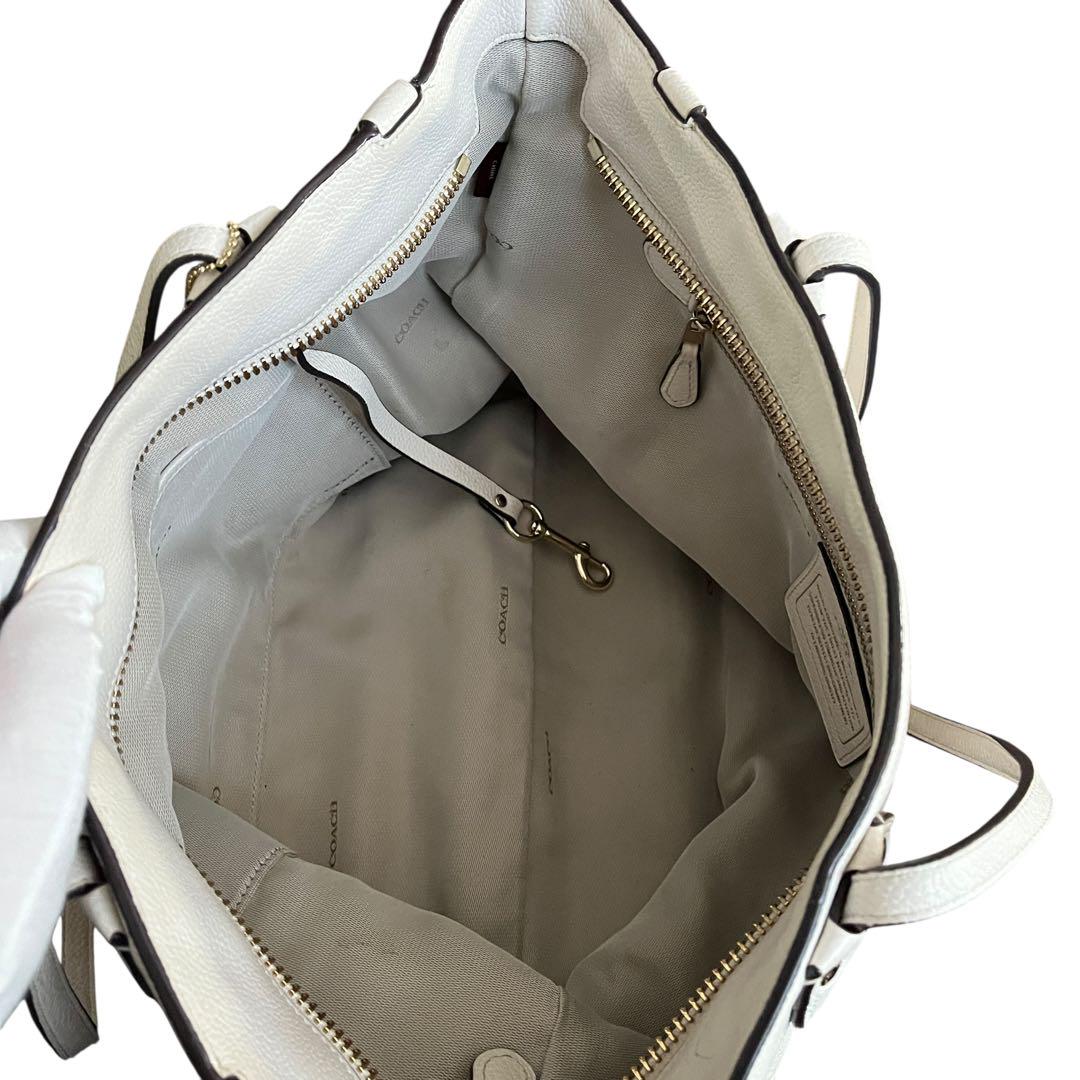 極美品】COACH コーチ トートバッグ ホワイト系 馬車ロゴ 希少 極美品】COACH コーチ トートバッグ ホワイト系 馬車ロゴ 希少
