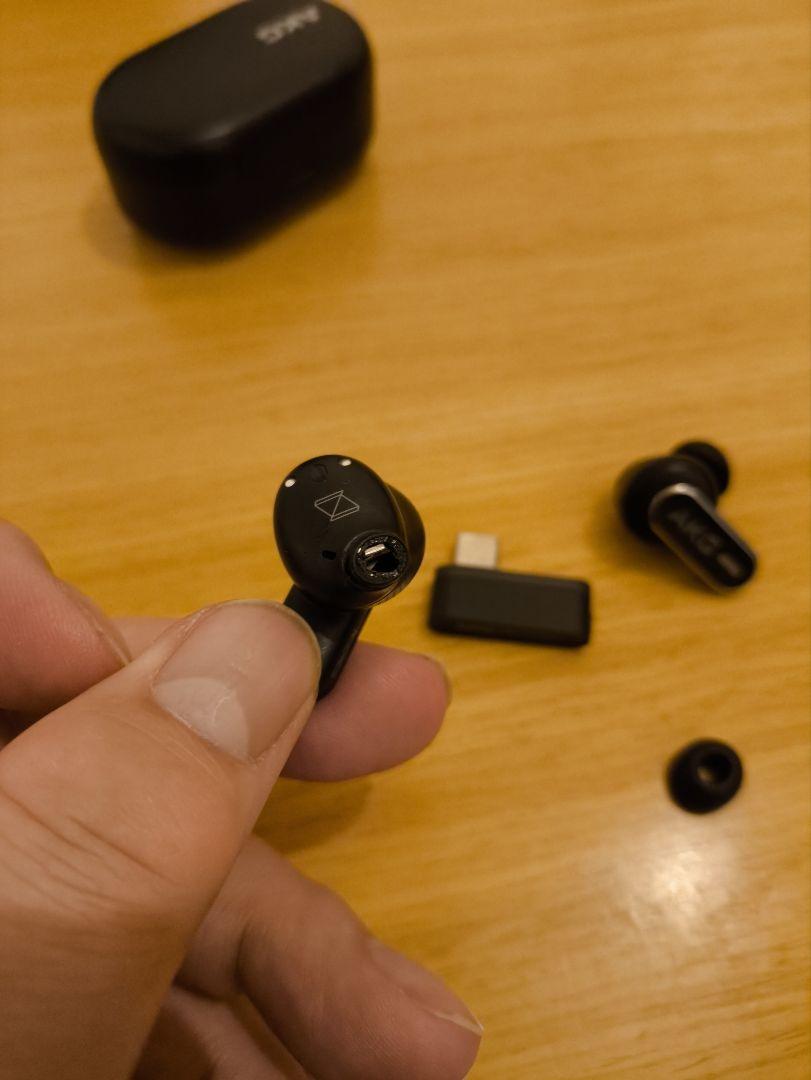 akg n5 hybrid　ブラック