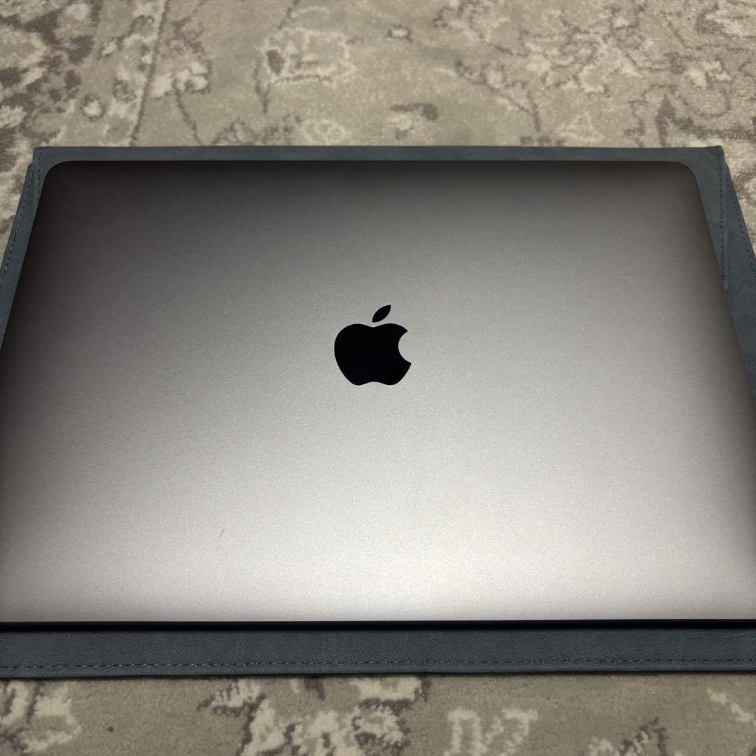 MacBookAir M2 13.6インチ【充放電回数25、最大容量100%】 13インチMacBook Air [整備済製品] 8コアCPUと10コアGPUを搭載