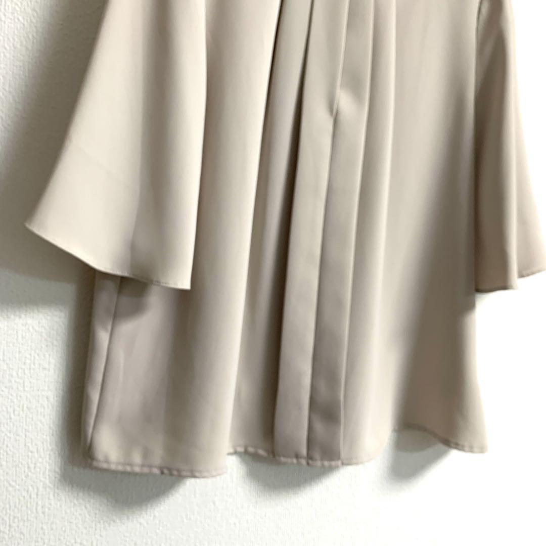 NATURAL BEAUTY BASIC✨フロントタックブラウス ベージュ