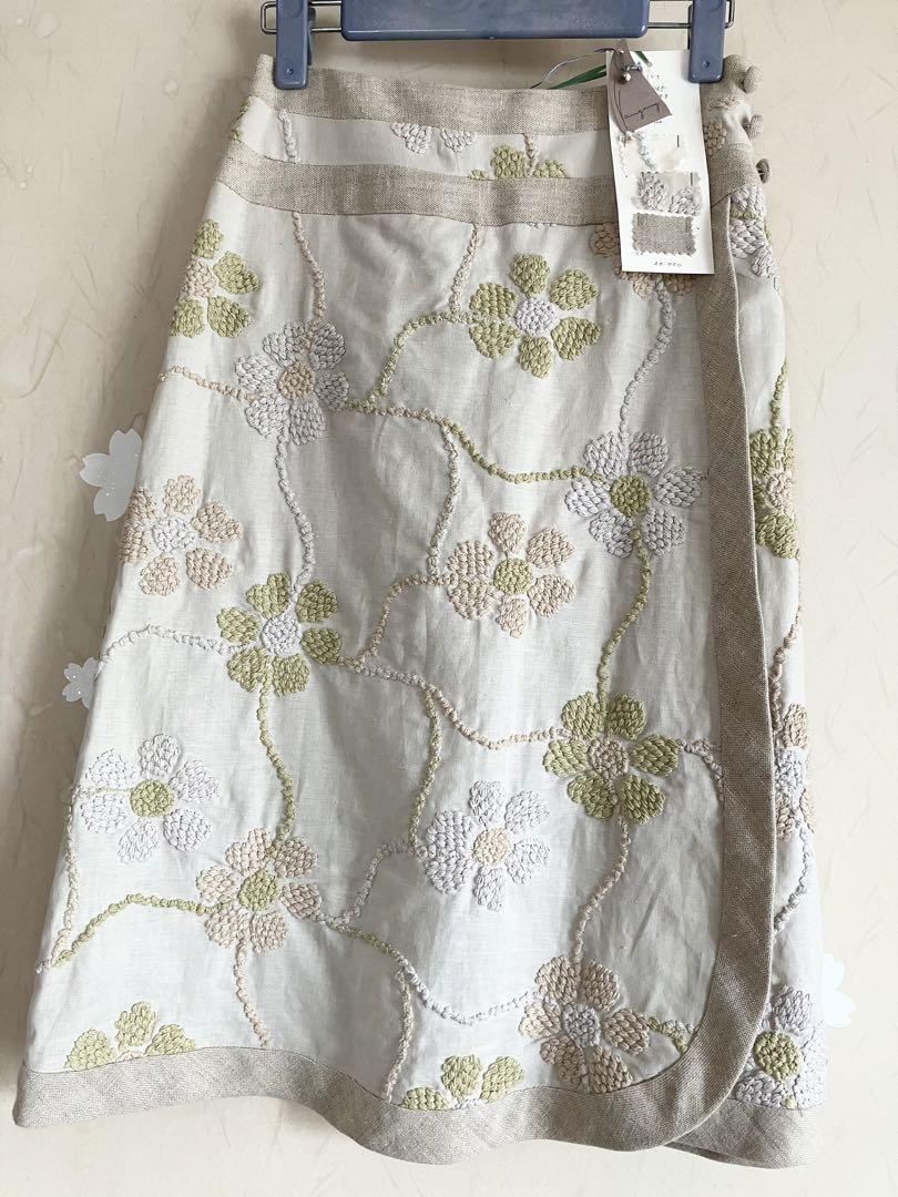 タグ付き未使用　総刺繍リネンスカート