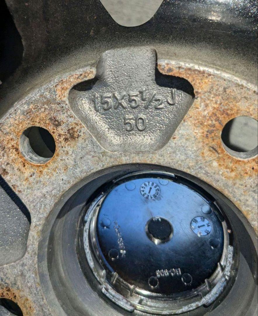 ③バリ溝18年製スタッドレスタイヤ185/65R15ウィンターマックス