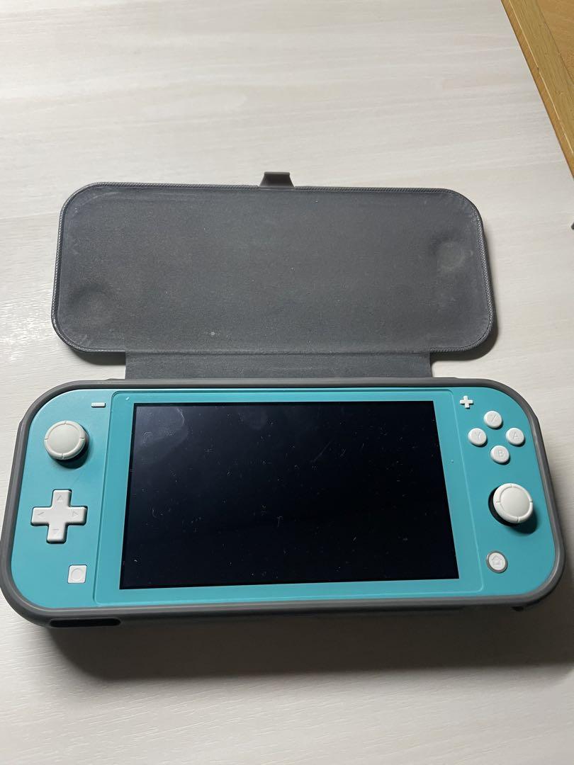 ケース目立った傷や汚れなし