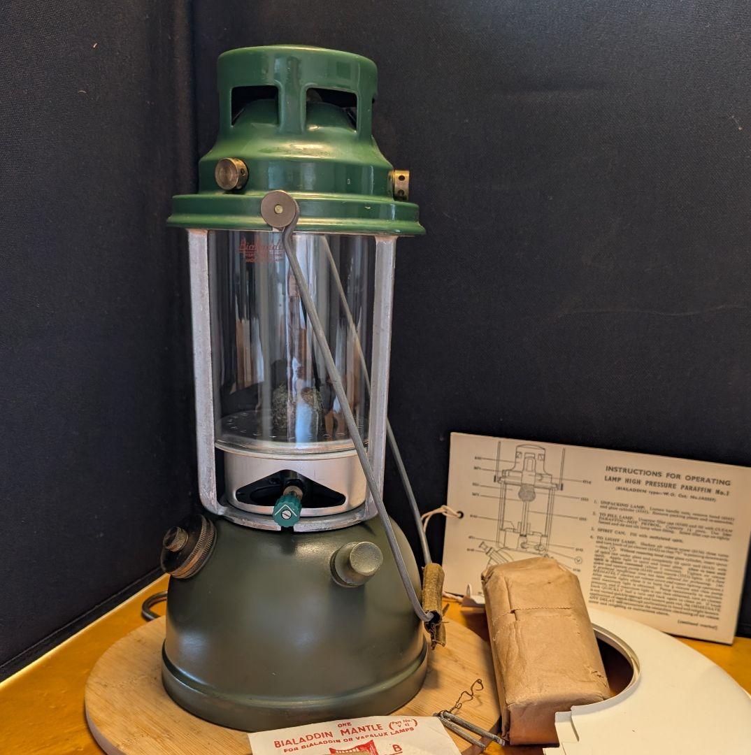 Bialaddin 305 イギリス製ミリタリーランタン 1955年 未使用 Bialaddin 305 イギリス製ミリタリーランタン 1955年 未使用