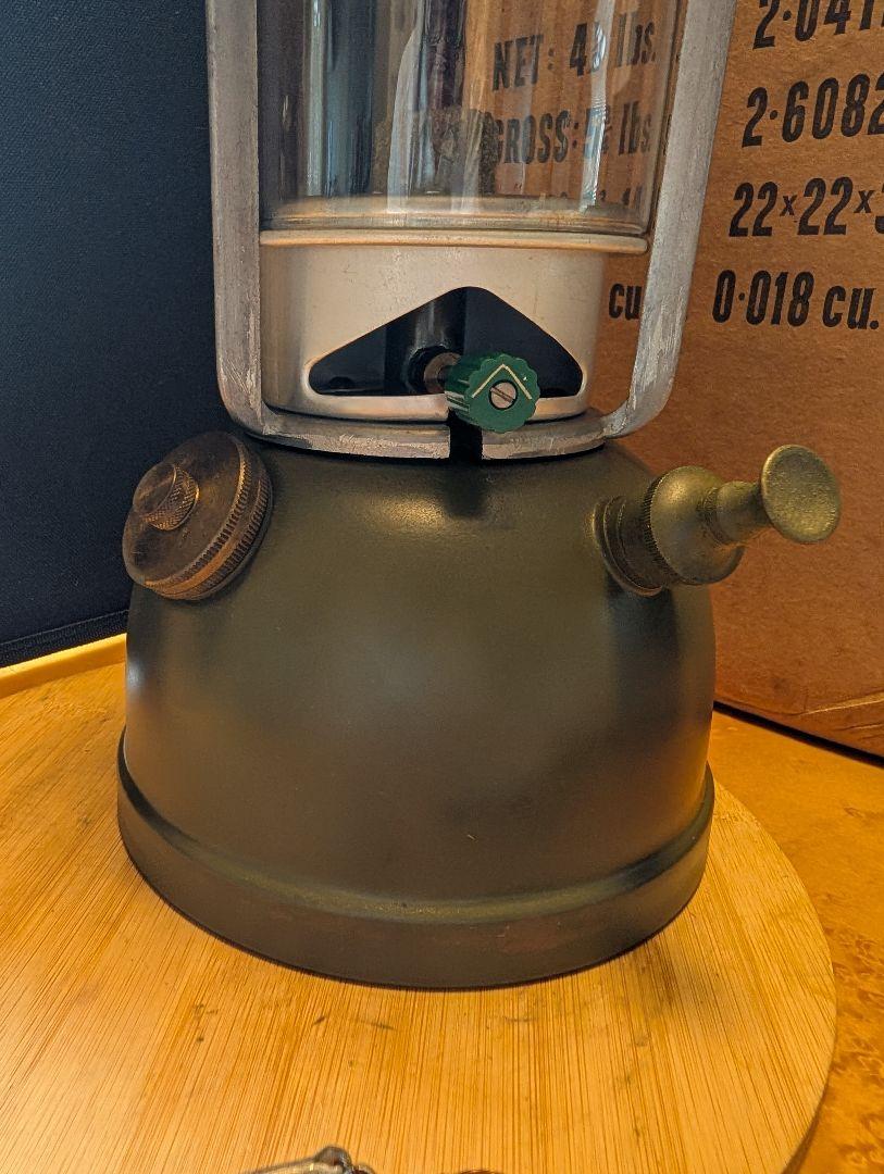 Bialaddin 305 イギリス製ミリタリーランタン 1955年 未使用 Bialaddin 305 イギリス製ミリタリーランタン 1955年 未使用
