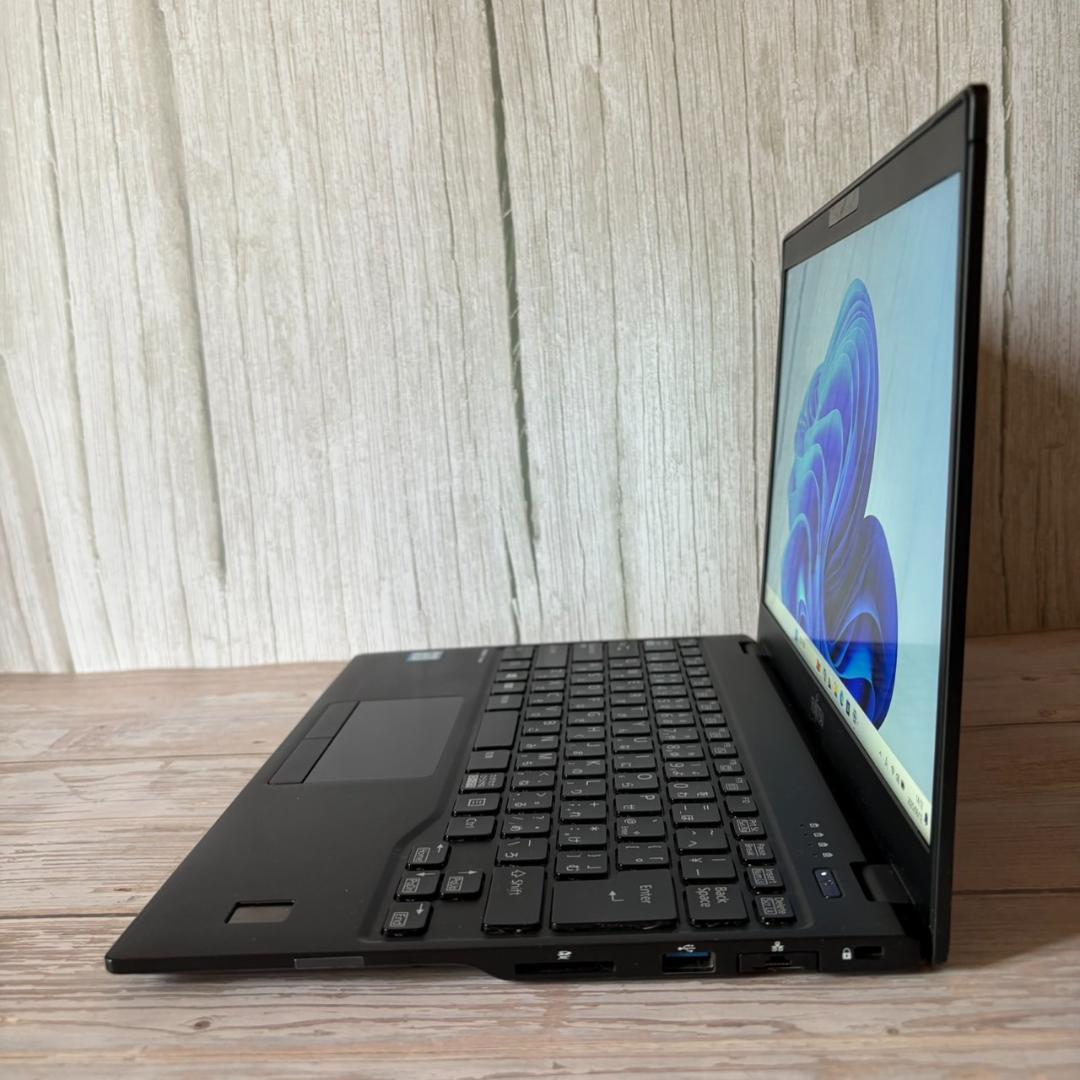 ノートパソコン 富士通 U939 i5 10世代 Webカメラ USB-C