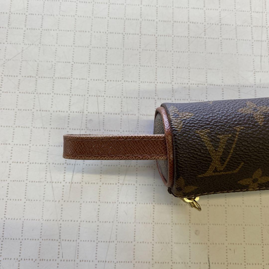 LOUIS VUITTON ルイヴィトン　モノグラム　ゴルフボールケース