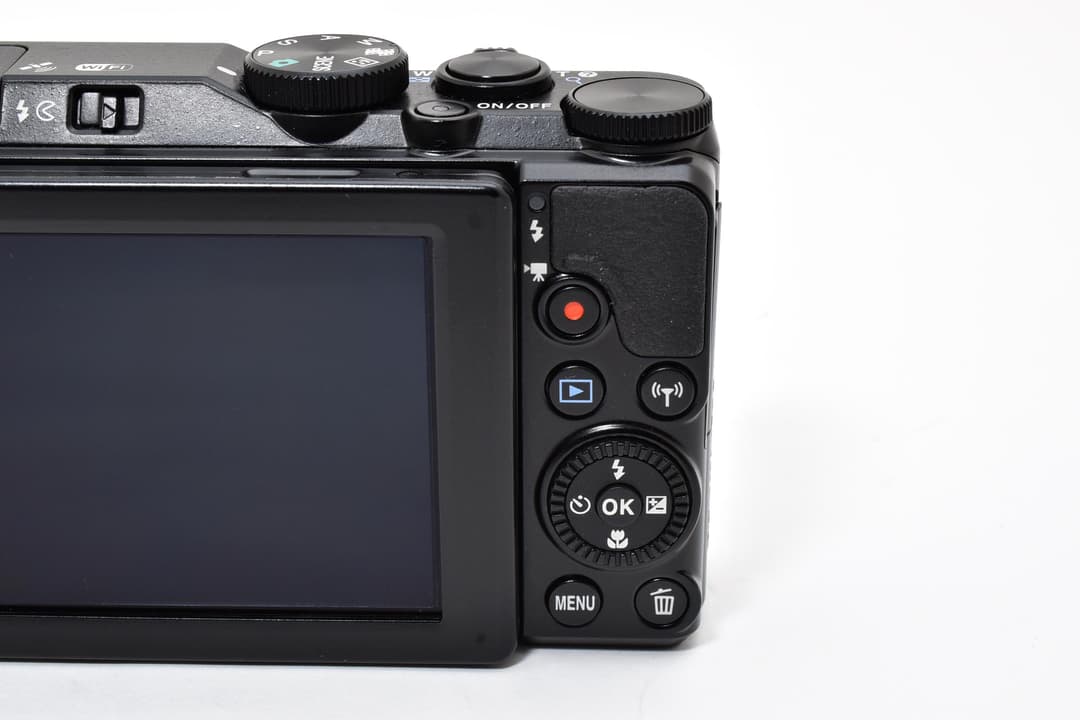 ■ほぼ新品■ ニコン COOLPIX S9900 #C525 ■ほぼ新品■ ニコン COOLPIX S9900 #C525