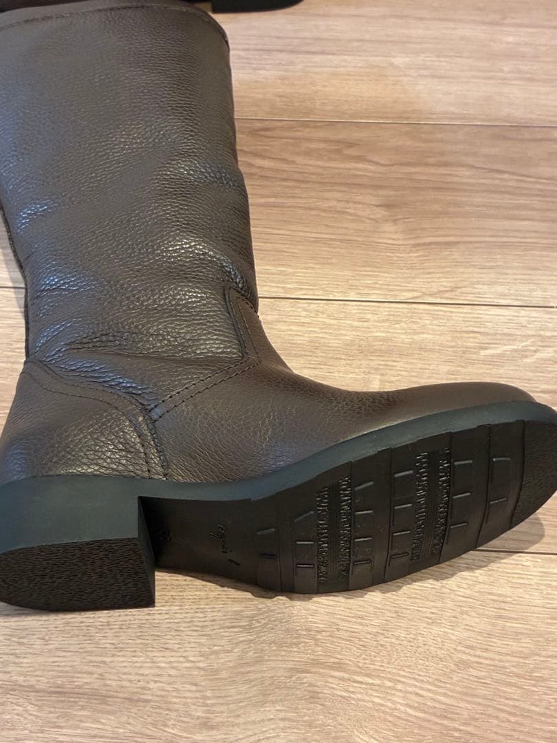 アニエスb ダークブラウン バックル付きロングブーツ 36 アニエスb ダークブラウン バックル付きロングブーツ 36