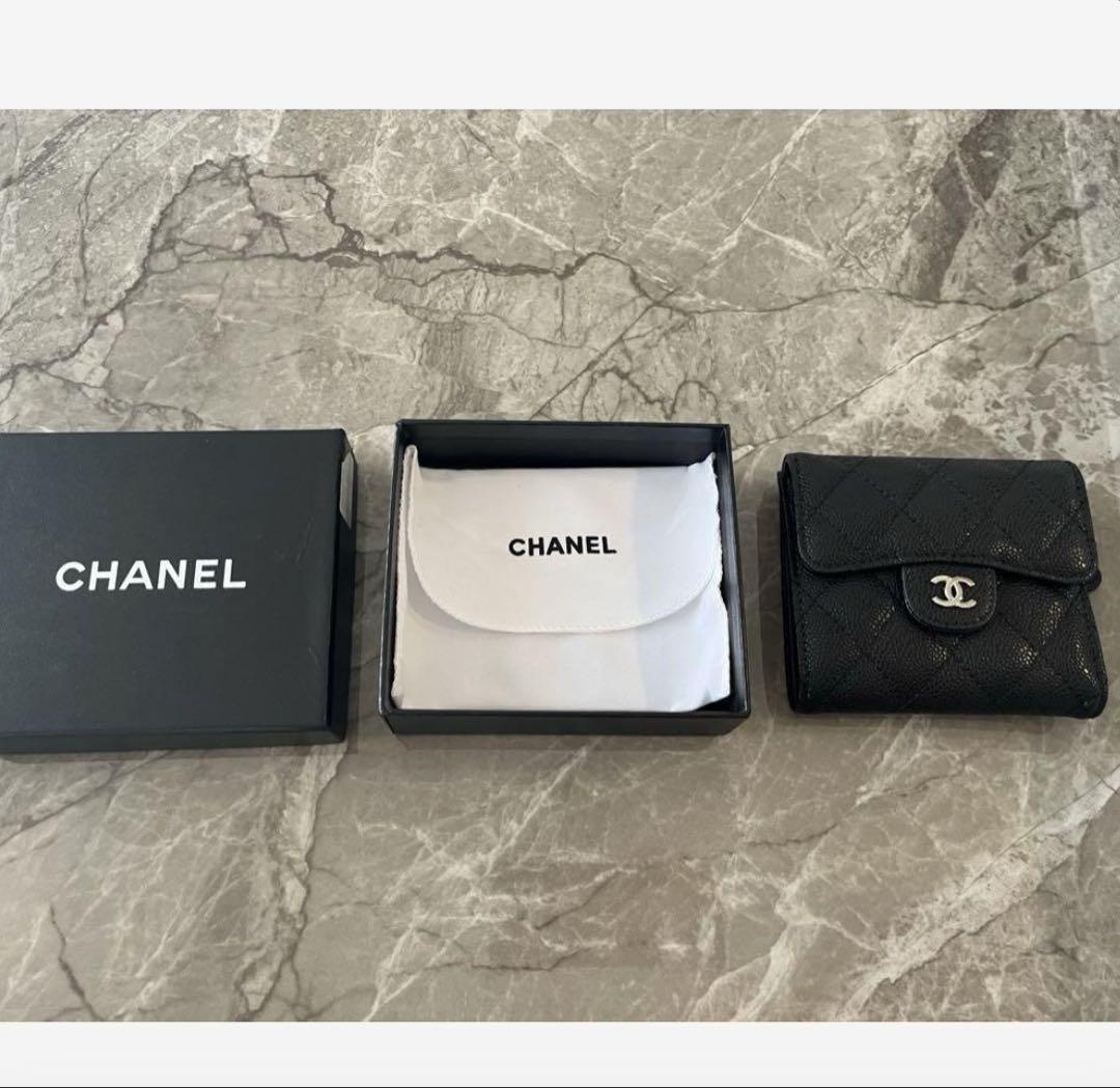 即日発送 CHANEL ブラック レザー 三つ折り財布 - メルカリ