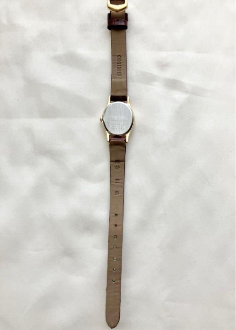 【美品】SEIKO SPIRIT クオーツ SSDA006 ホワイト×レッド