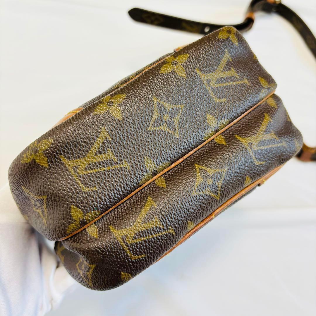 ルイヴィトン　ショルダーバッグ　クロスボディ　アマゾン　モノグラム