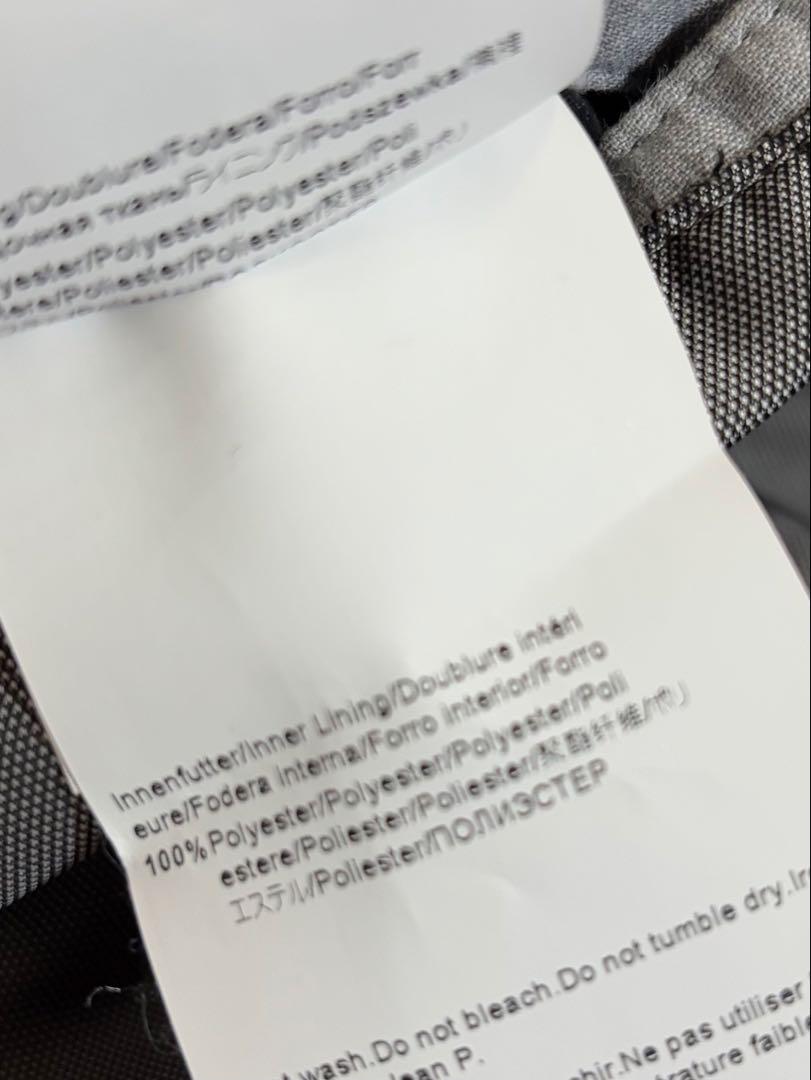 ヒューゴボス　 シルバーグレー　コート　撥水加工